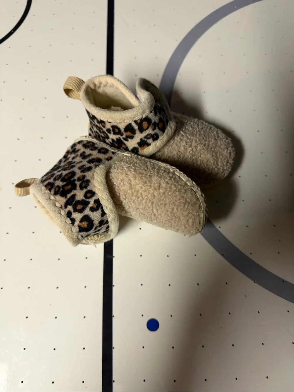 Cozy Beige Sherpa Kids Slippers with Leopard Trim